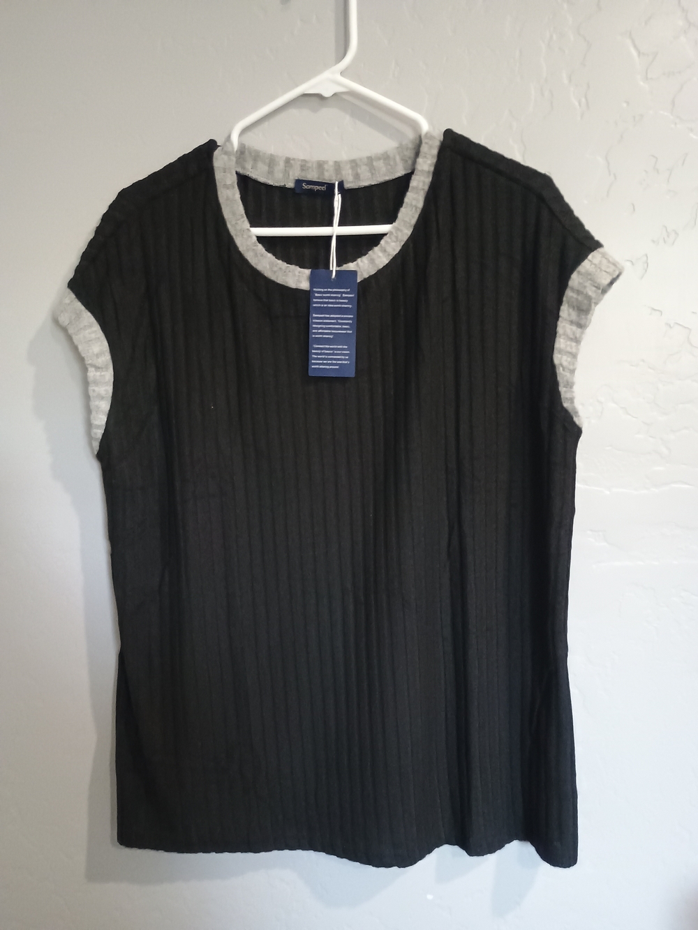 Simplicity Black Ribbed Short Sleeve Top with Heather Gray Trim